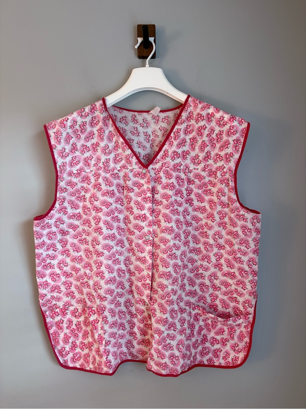 Vintage Floral Cobbler Apron Vest Snap Front Pocket Smock Pink Red Flowers Large